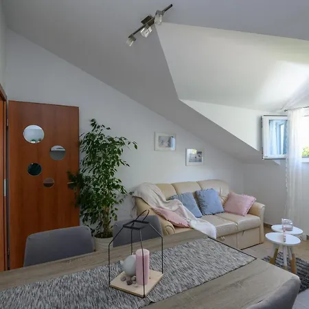 Guest house Inat 3*